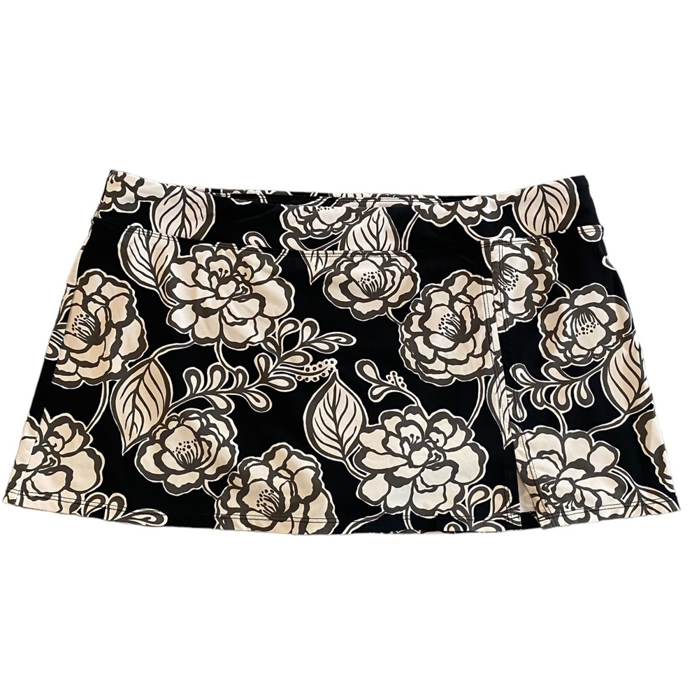 Garnet Hill swimwear  bikini bottom with skirt attached size 14